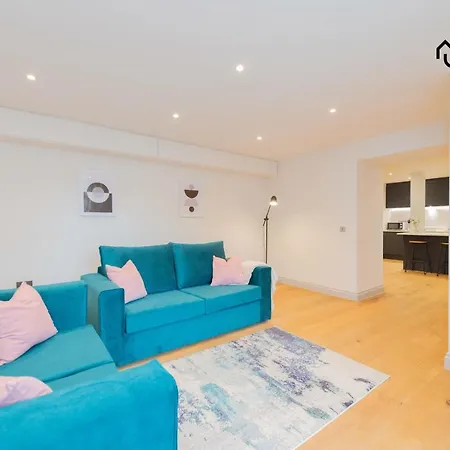 High Quality 2 Bedroom Church Apartment With Free Parking Shrewsbury Exterior photo