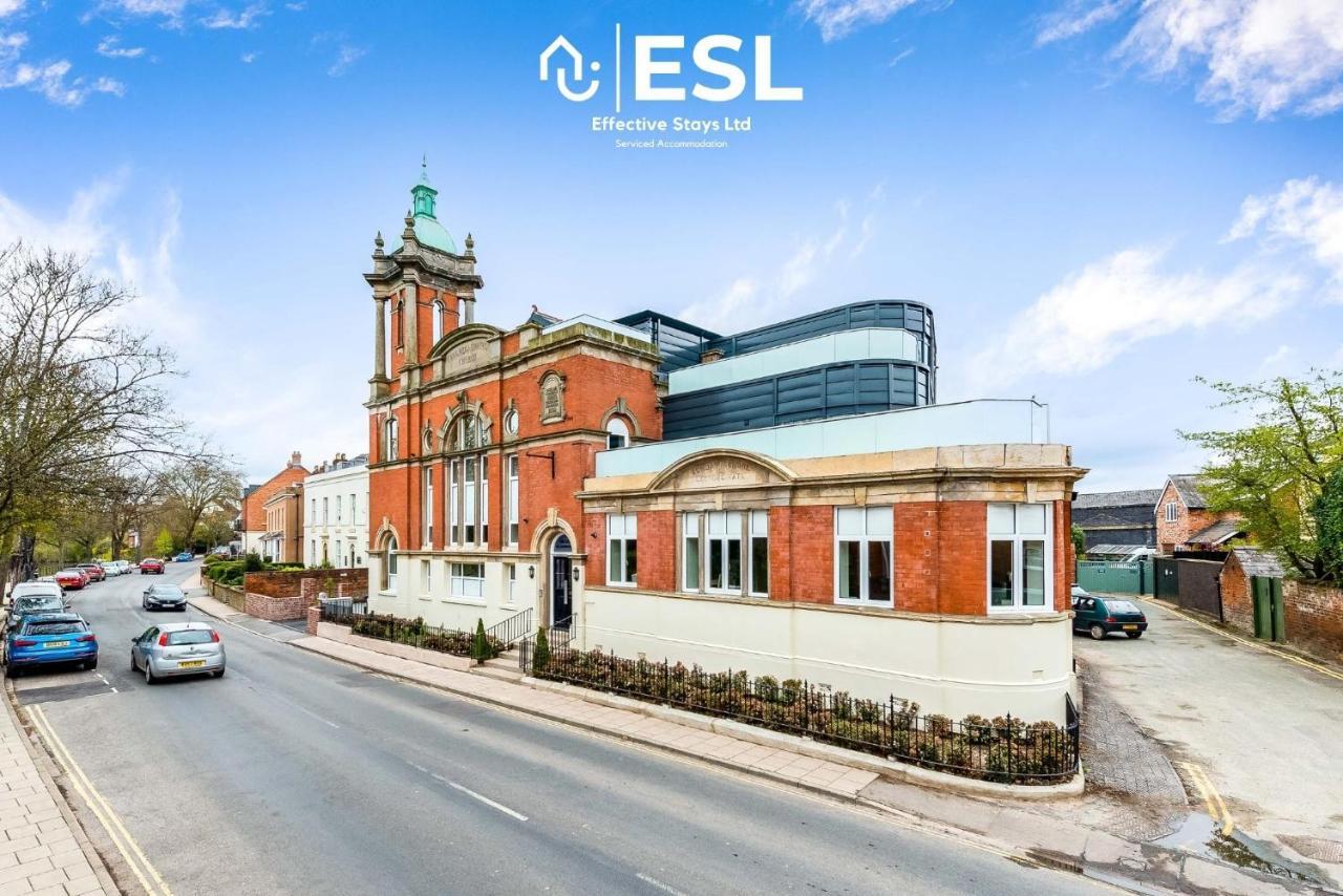 Apartment High Quality 2 Bedroom Church With Free Parking