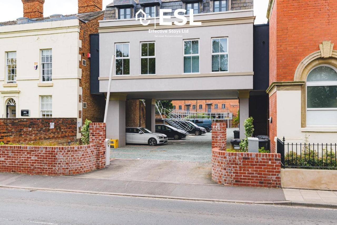 Apartment High Quality 2 Bedroom Church With Free Parking *